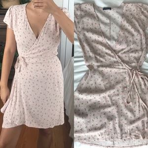 Brandy Melville Robbie Wrap Dress, pink floral